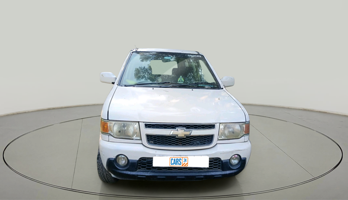 2015 Chevrolet Tavera LS B2 10 STR, Diesel, Manual, 1,10,129 km, exterior