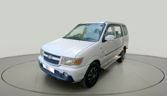 2015 Chevrolet Tavera LS B2 10 STR, Diesel, Manual, 1,10,129 km, exterior