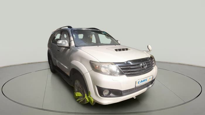 2013 Toyota Fortuner 3.0 4X4 MT, Diesel, Manual, 1,30,881 km, exterior