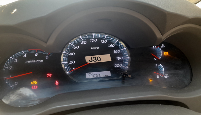 2013 Toyota Fortuner 3.0 4X4 MT, Diesel, Manual, 1,30,881 km, interior