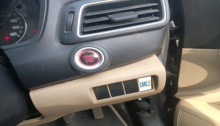2018 Honda Amaze 1.2L I-VTEC V, Petrol, Manual, 74,863 km, interior