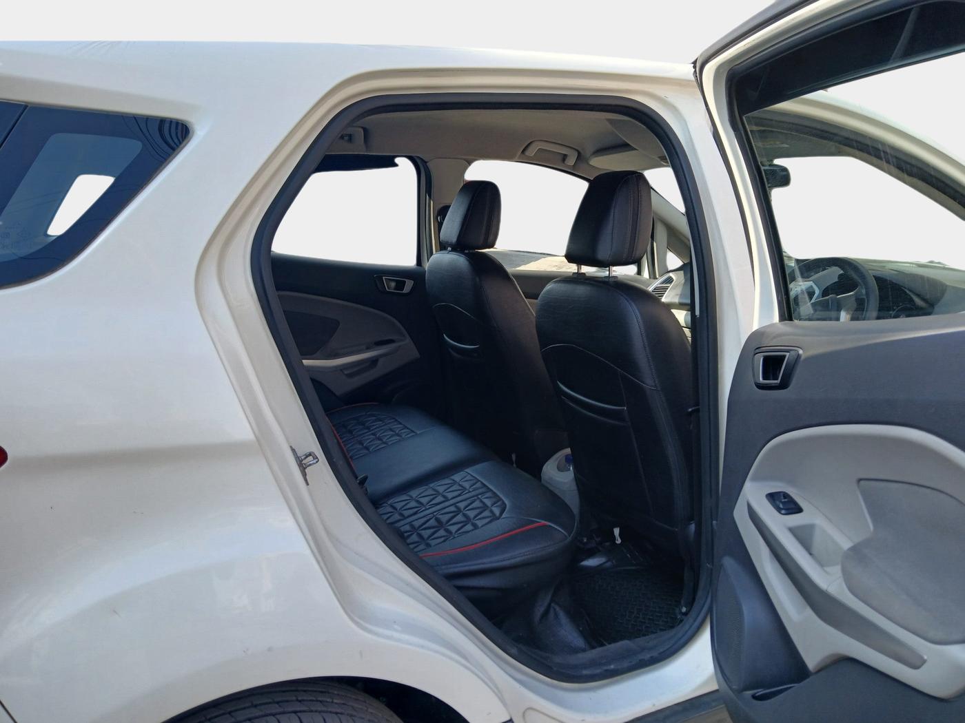 2016 Ford Ecosport TREND 1.5L DIESEL, Diesel, Manual, 1,50,990 km, interior