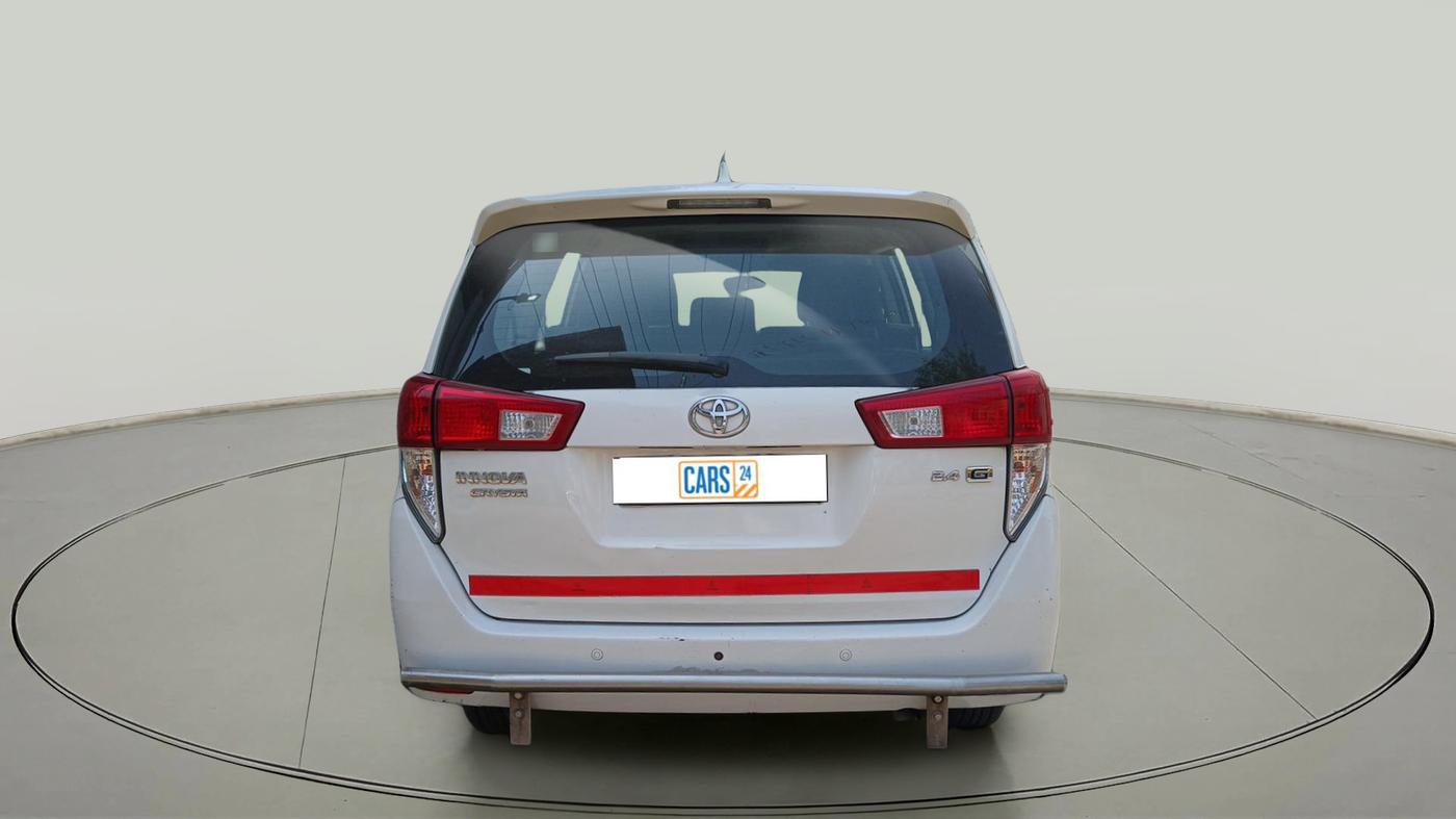2016 Toyota Innova Crysta 2.4 G 8 STR, Diesel, Manual, 1,52,463 km, exterior