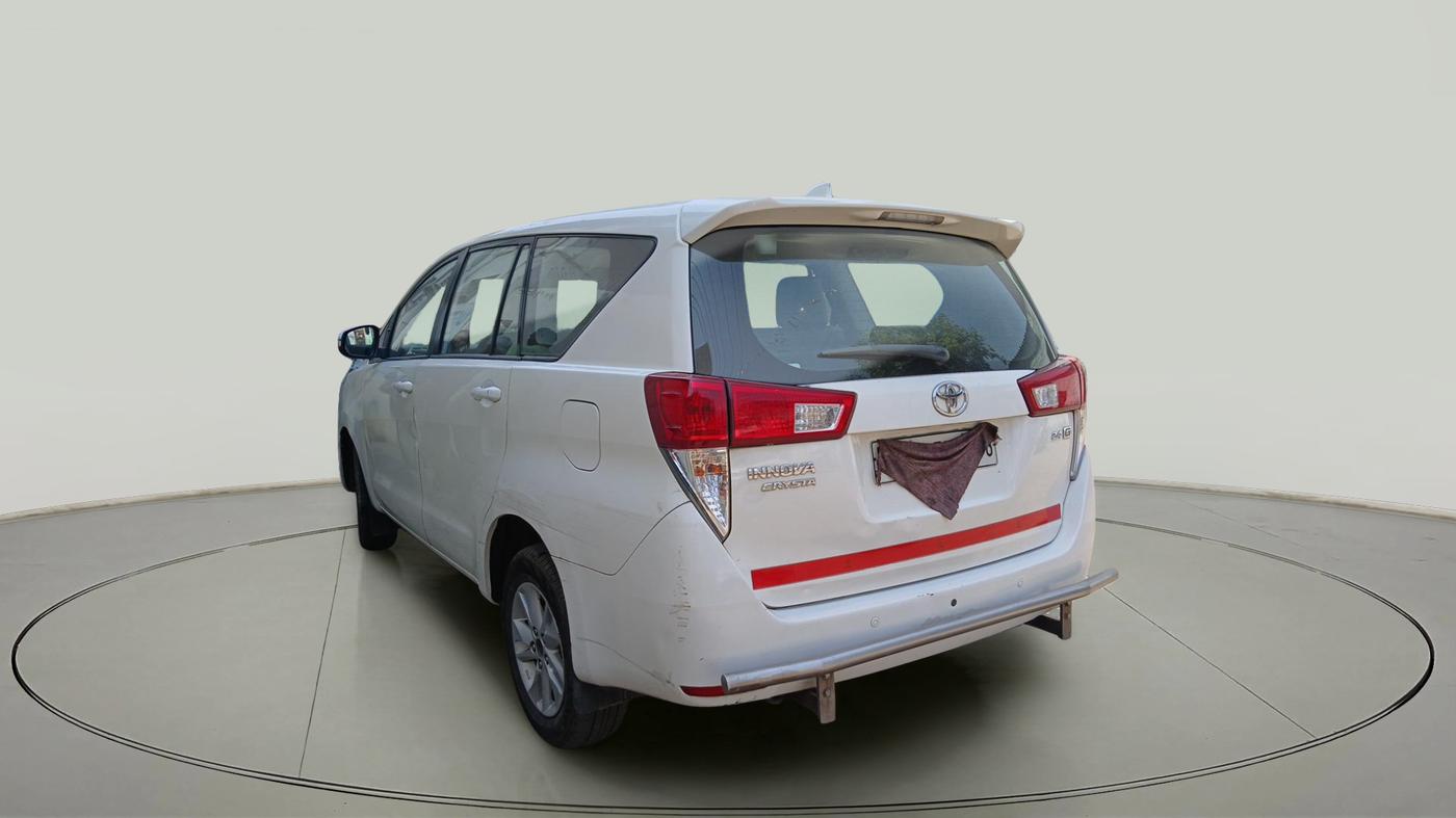 2016 Toyota Innova Crysta 2.4 G 8 STR, Diesel, Manual, 1,52,463 km, exterior