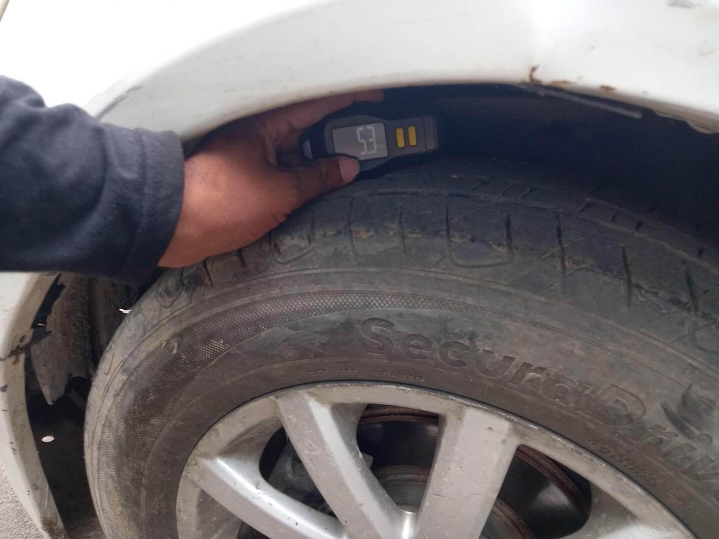 2010 Maruti SX4 ZXI, Petrol, Manual, 96,027 km, tyre