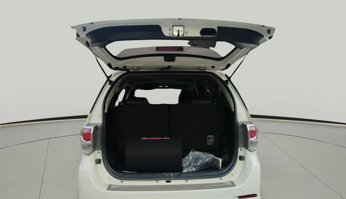 2015 Toyota Fortuner 3.0 4X4 AT, Diesel, Automatic, 1,02,777 km, exterior