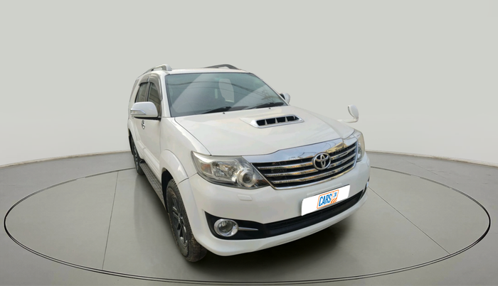 2015 Toyota Fortuner 3.0 4X4 AT, Diesel, Automatic, 1,02,777 km, exterior