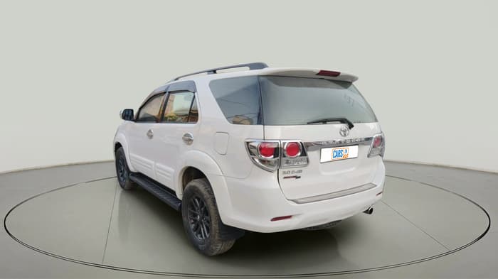 2015 Toyota Fortuner 3.0 4X4 AT, Diesel, Automatic, 1,02,777 km, exterior