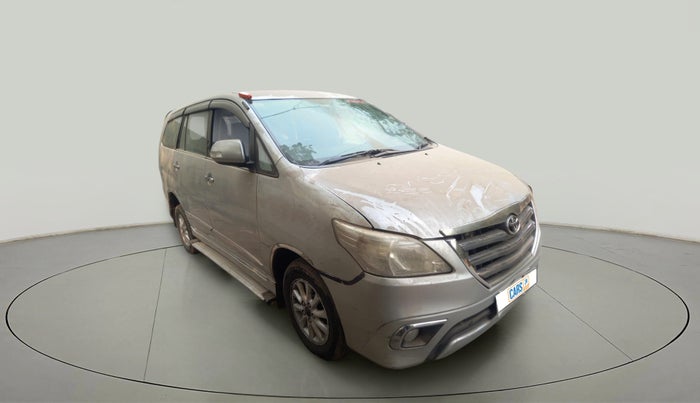 2014 Toyota Innova 2.5 VX 7 STR, Diesel, Manual, 91,707 km, exterior