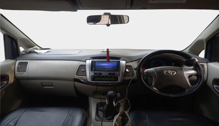 2014 Toyota Innova 2.5 VX 7 STR, Diesel, Manual, 91,707 km, interior