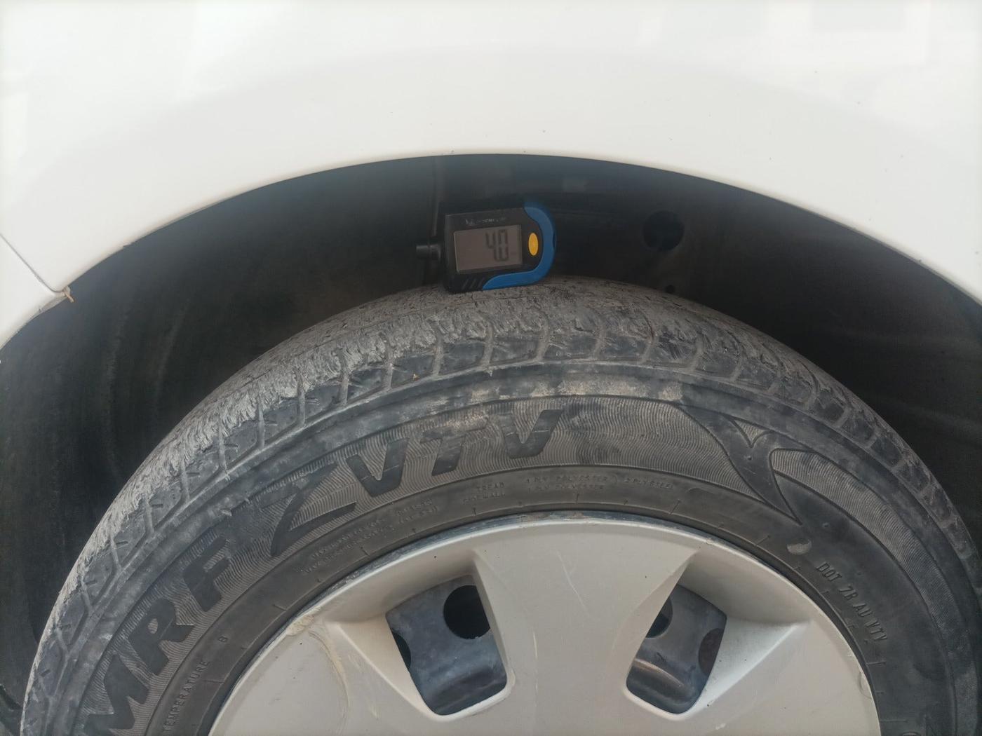 2019 Maruti New Wagon-R VXI 1.0, Petrol, Manual, 42,618 km, tyre