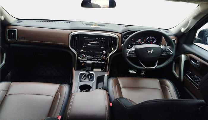 2023 Mahindra SCORPIO-N Z8 DIESEL AT 2WD 7 STR, Diesel, Automatic, 22,909 km, interior