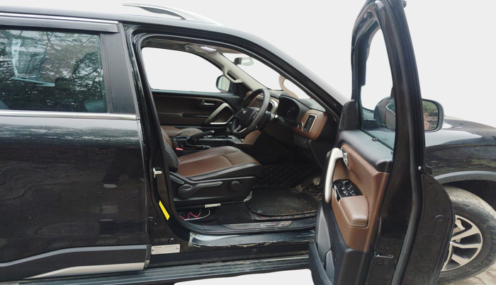 2023 Mahindra SCORPIO-N Z8 DIESEL AT 2WD 7 STR, Diesel, Automatic, 22,909 km, interior