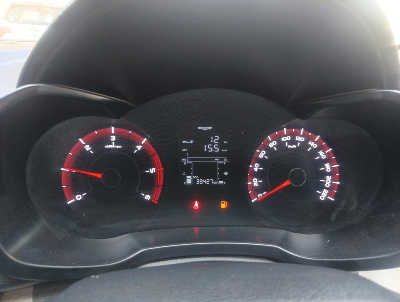 2019 Mahindra XUV300 W4 1.5 DIESEL, Diesel, Manual, 39,427 km, interior