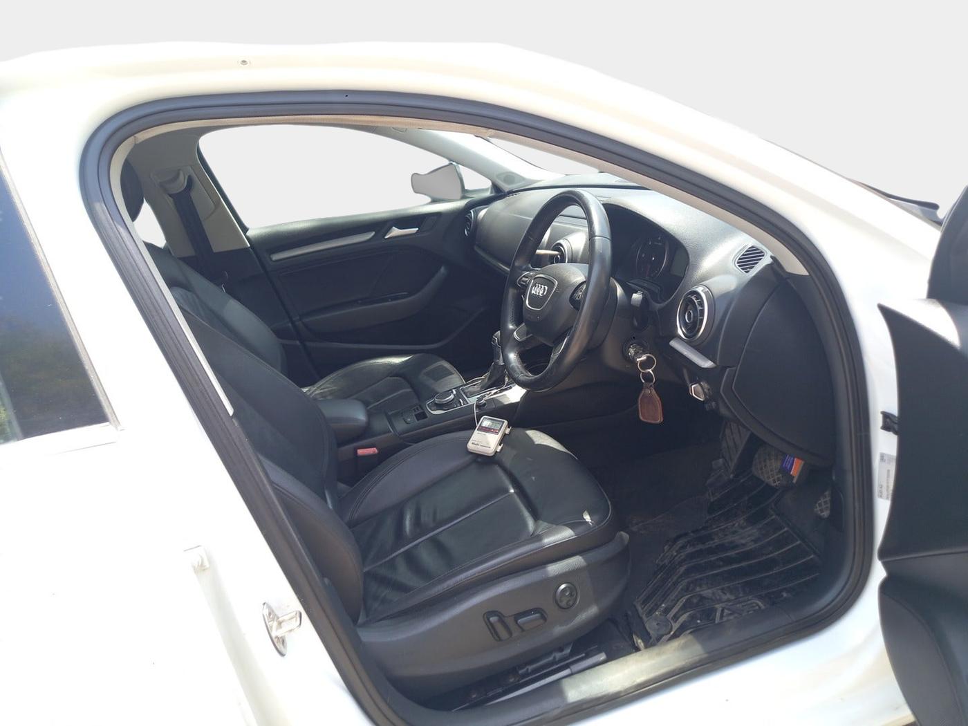 2015 Audi A3 35 TDI PREMIUM PLUS, Diesel, Automatic, 39,820 km, interior