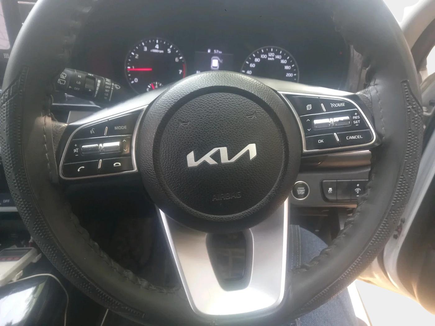 2023 KIA SELTOS HTK PLUS 1.5 IMT, Petrol, Manual, 40,400 km, interior