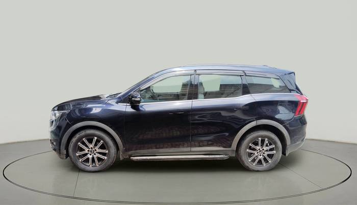 2023 Mahindra XUV700 AX 7 LUXURY D AT 7 STR, Diesel, Automatic, 40,880 km, exterior