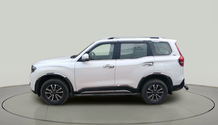 2023 Mahindra SCORPIO-N Z8 PETROL MT 7 STR, Petrol, Manual, 35,928 km, exterior