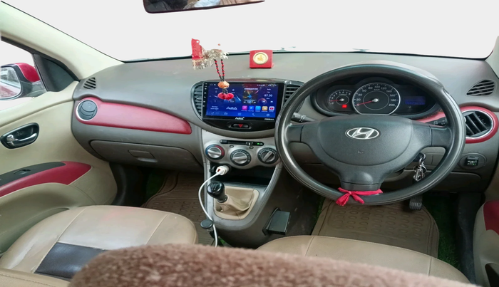 2013 Hyundai i10 MAGNA 1.2, Petrol, Manual, 1,06,629 km, interior