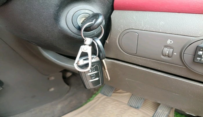 2013 Hyundai i10 MAGNA 1.2, Petrol, Manual, 1,06,629 km, interior