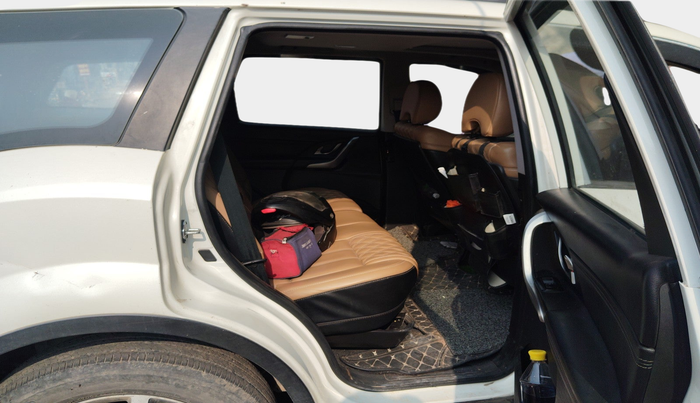 2021 Mahindra XUV500 W11, Diesel, Manual, 69,399 km, interior