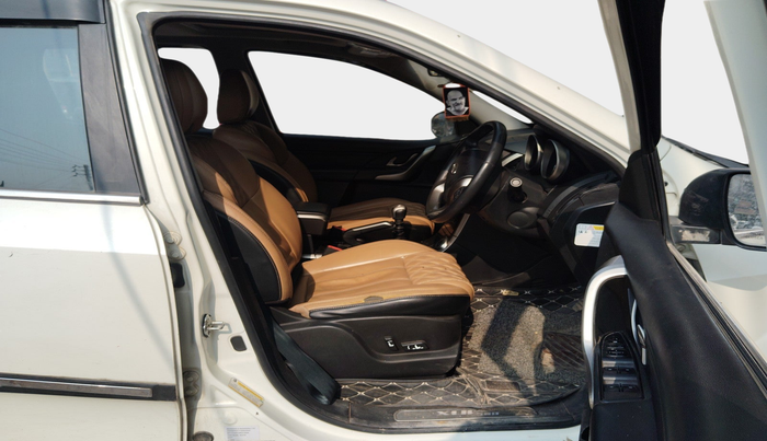 2021 Mahindra XUV500 W11, Diesel, Manual, 69,399 km, interior