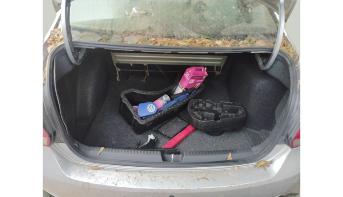 2010 Volkswagen Vento HIGHLINE 1.6 MPI, Petrol, Manual, 71,667 km, exterior