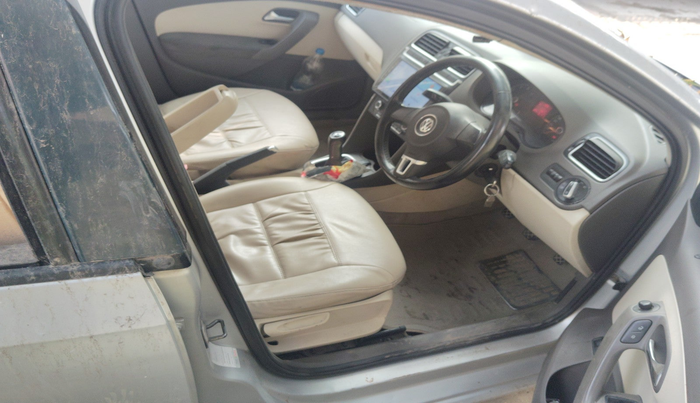 2010 Volkswagen Vento HIGHLINE 1.6 MPI, Petrol, Manual, 71,667 km, interior