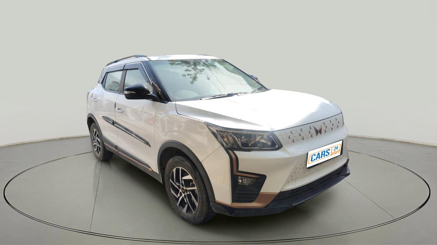 2023 Mahindra XUV400 EL 7.2 KW, Electric, Automatic, 37,705 km, exterior
