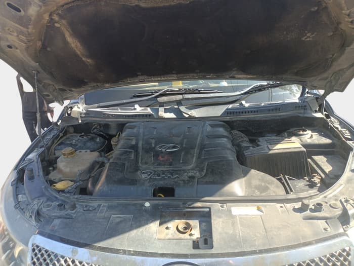 2014 Mahindra XUV500 W8, Diesel, Manual, 82,175 km, exterior