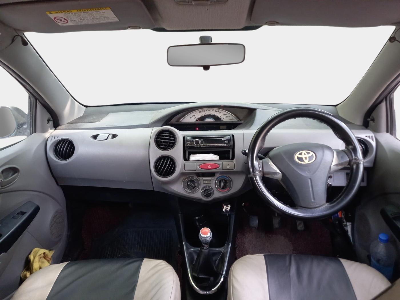 2011 Toyota Etios G, Petrol, Manual, 80,839 km, interior