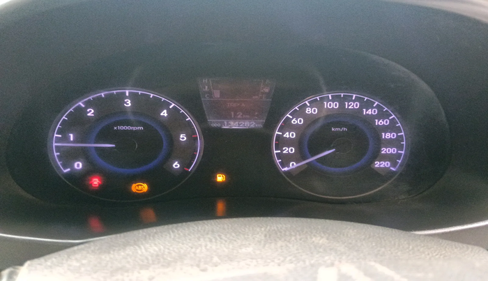 2011 Hyundai Verna FLUIDIC 1.6 CRDI SX, Diesel, Manual, 1,34,282 km, interior
