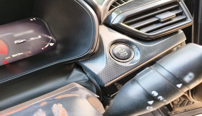 2024 Tata Safari ACCOMPLISHED DARK EDITION, Diesel, Manual, 85,419 km, interior