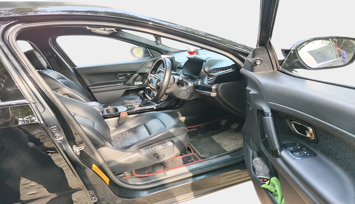 2024 Tata Safari ACCOMPLISHED DARK EDITION, Diesel, Manual, 85,419 km, interior