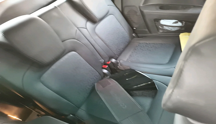 2024 Tata Safari ACCOMPLISHED DARK EDITION, Diesel, Manual, 85,419 km, interior