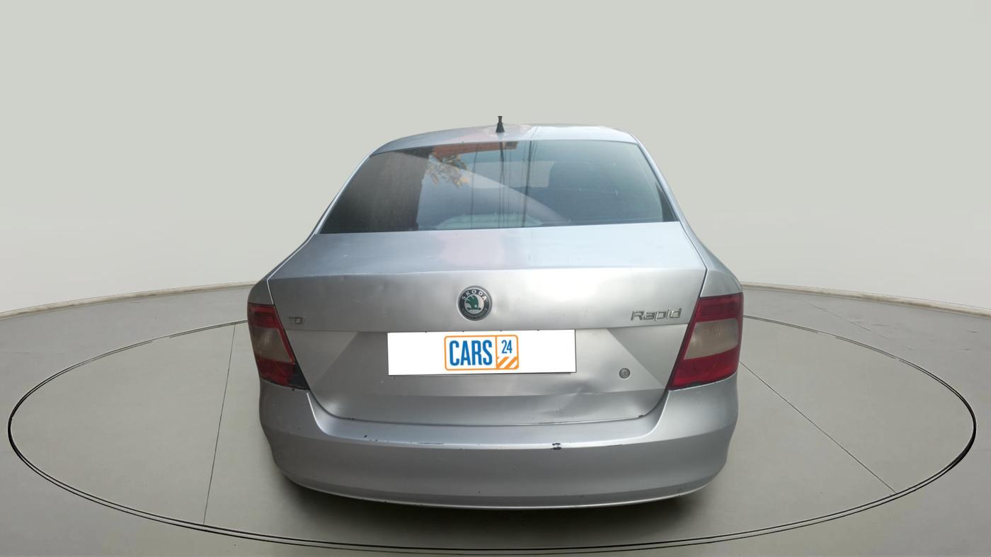 2013 Skoda Rapid AMBITION 1.6 TDI CR MT, Diesel, Manual, 77,328 km, exterior
