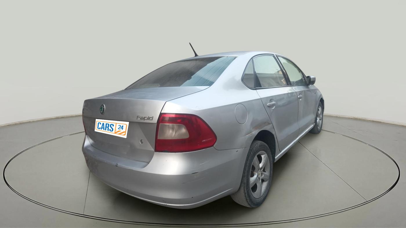 2013 Skoda Rapid AMBITION 1.6 TDI CR MT, Diesel, Manual, 77,328 km, exterior
