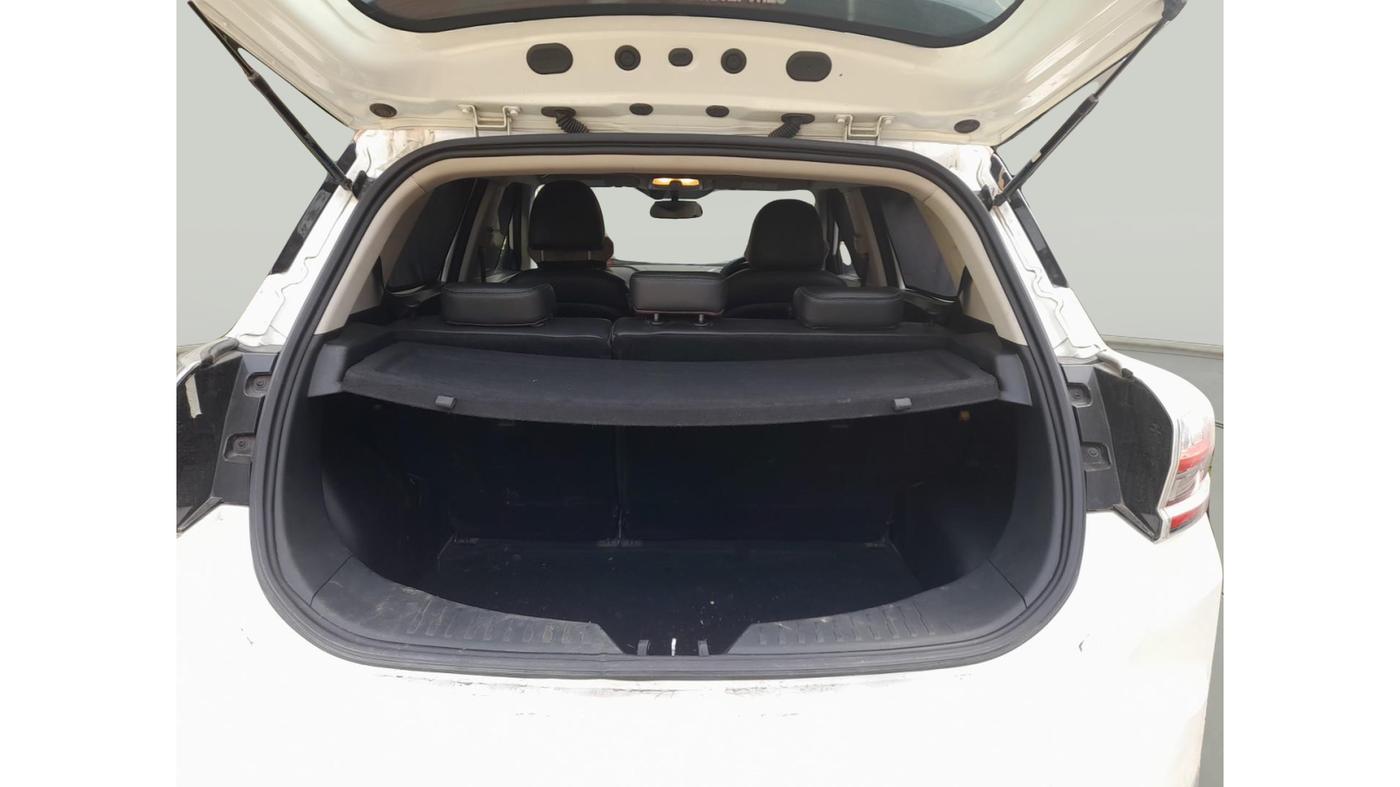 2023 Mahindra XUV400 EL 7.2 KW, Electric, Automatic, 51,773 km, exterior