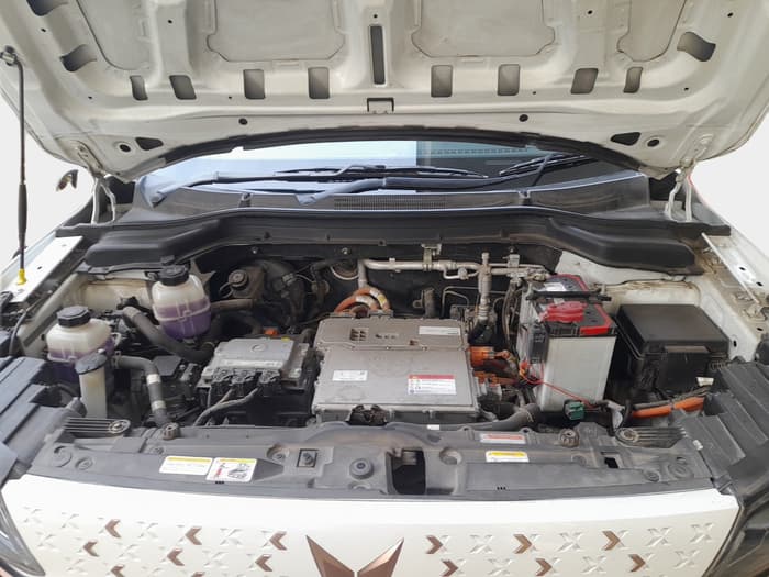2023 Mahindra XUV400 EL 7.2 KW, Electric, Automatic, 51,773 km, exterior