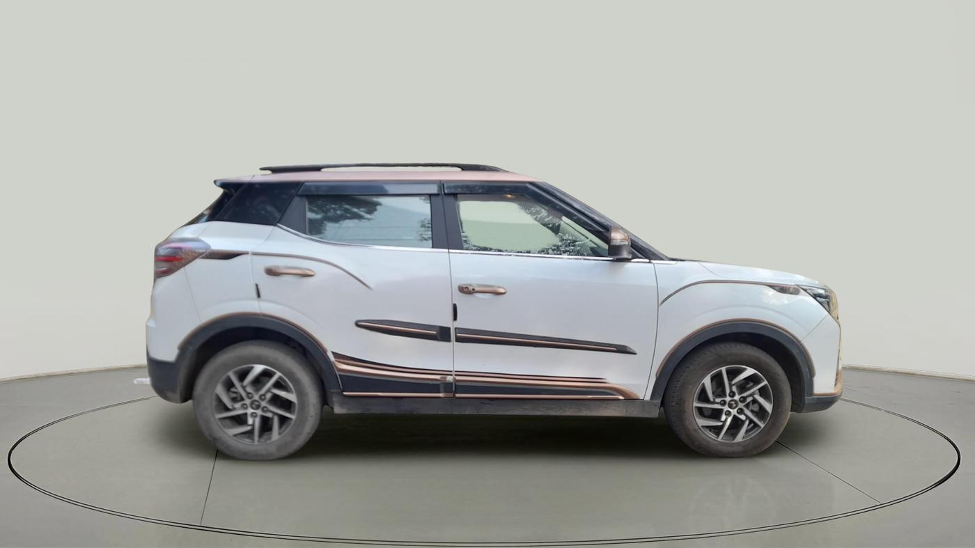 2023 Mahindra XUV400 EL 7.2 KW, Electric, Automatic, 51,773 km, exterior