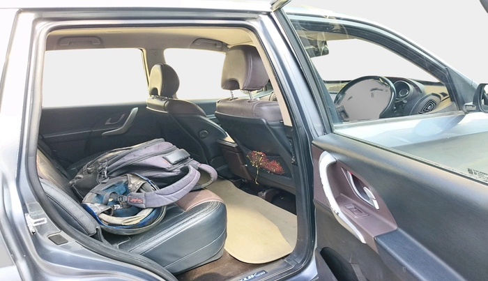 2014 Mahindra XUV500 W8, Diesel, Manual, 86,143 km, interior