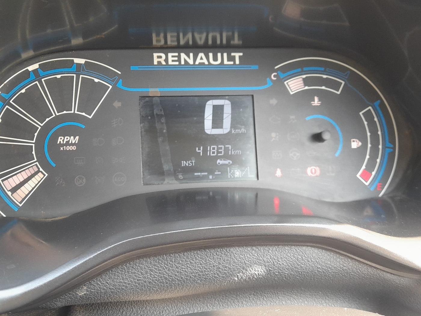 2022 Renault TRIBER RXT, Petrol, Manual, 41,837 km, interior