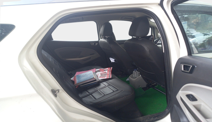 2015 Ford Ecosport TITANIUM 1.5L DIESEL, Diesel, Manual, 1,81,348 km, interior