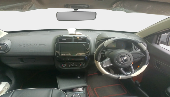 2022 Renault Kwid RXT 1.0 AMT, Petrol, Automatic, 15,274 km, interior