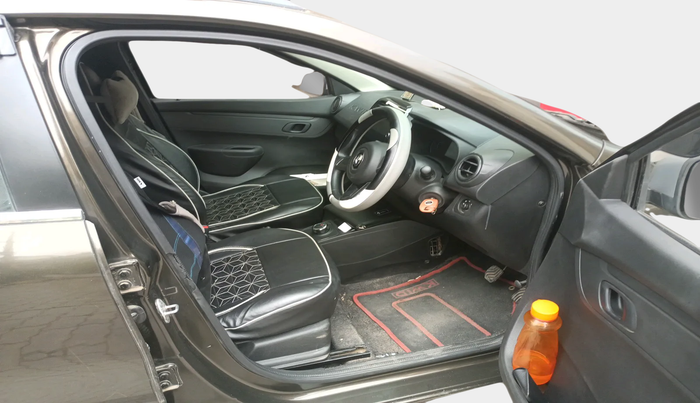 2022 Renault Kwid RXT 1.0 AMT, Petrol, Automatic, 15,274 km, interior