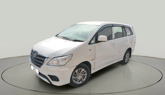 2014 Toyota Innova 2.5 GX 8 STR, Diesel, Manual, 1,30,111 km, exterior