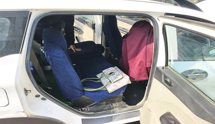 2022 Renault TRIBER RXL MT, Petrol, Manual, 79,884 km, interior