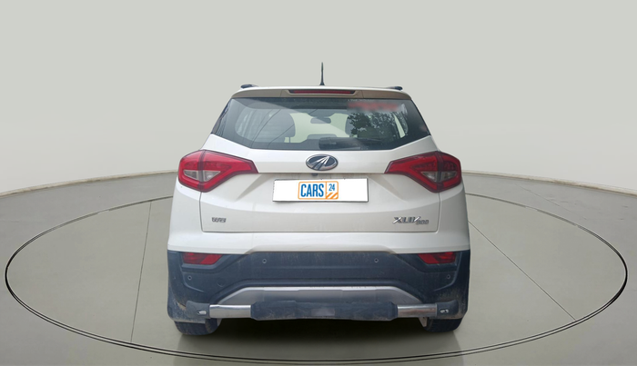 2020 Mahindra XUV300 W8 1.5 DIESEL, Diesel, Manual, 1,04,335 km, exterior