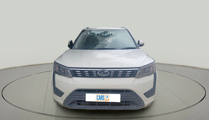2020 Mahindra XUV300 W8 1.5 DIESEL, Diesel, Manual, 1,04,335 km, exterior
