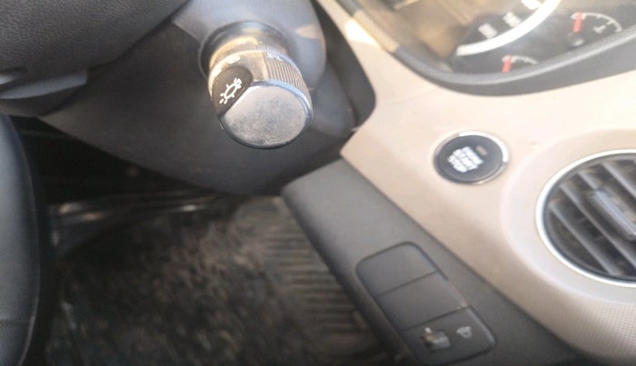 2014 Hyundai Grand i10 SPORTZ 1.2 KAPPA VTVT, Petrol, Manual, 63,039 km, interior